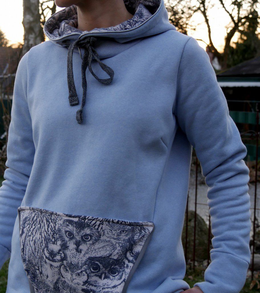 Hoodie vonNipNaps aus Wintersweatshirtstoff mit Kängurutasche