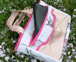 Taschen-Organizer Hedi von Frau Fadenschein SM in ihrem neuen Buch 1 Frau 16 Handtaschen