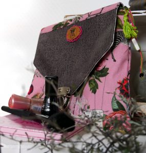 fantastisch praktische Ordnungshelfer nähen von Frau Fadenschein Kosmetiktasche mit Pinselfach