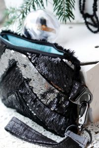 Clutch Maira Variante 1 von Kreativlabor Berlin mit Plüsch