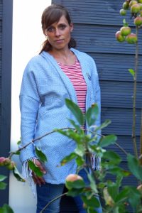 Cardigan jOne von Danie Prülla upcycling Couchdecke